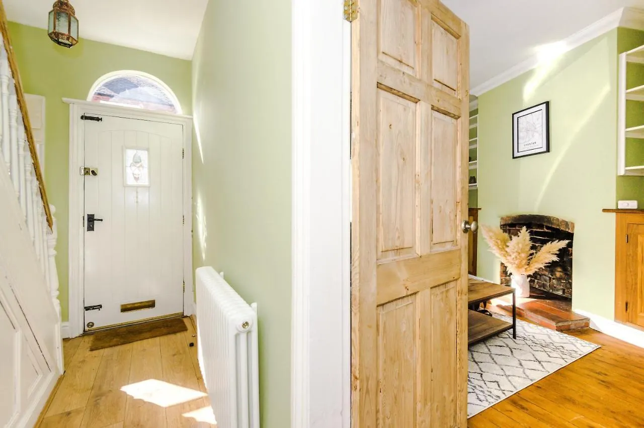 Holiday home Churton House Chester